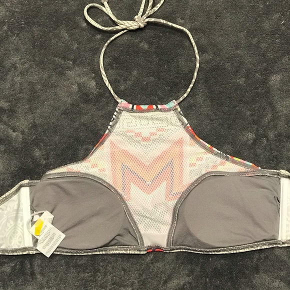 New! Rip Curl Mi Amor Bikini Top Size M - Picture 8 of 8